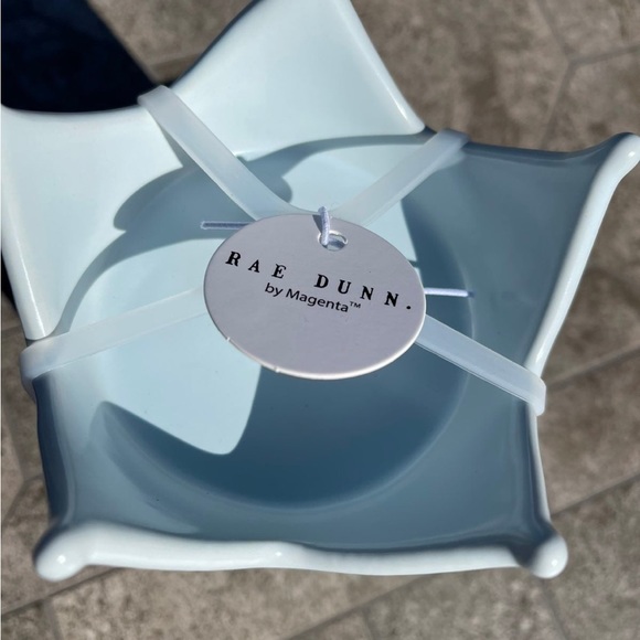 Rae Dunn Boss Mom Coffee Mug Crown Topper - Picture 3 of 3